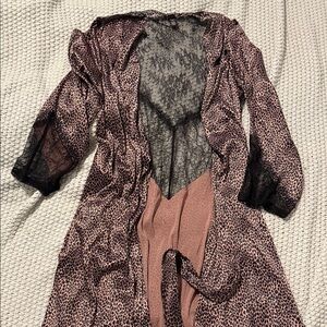 Gorgeous Leopard Print Lace Trim Robe